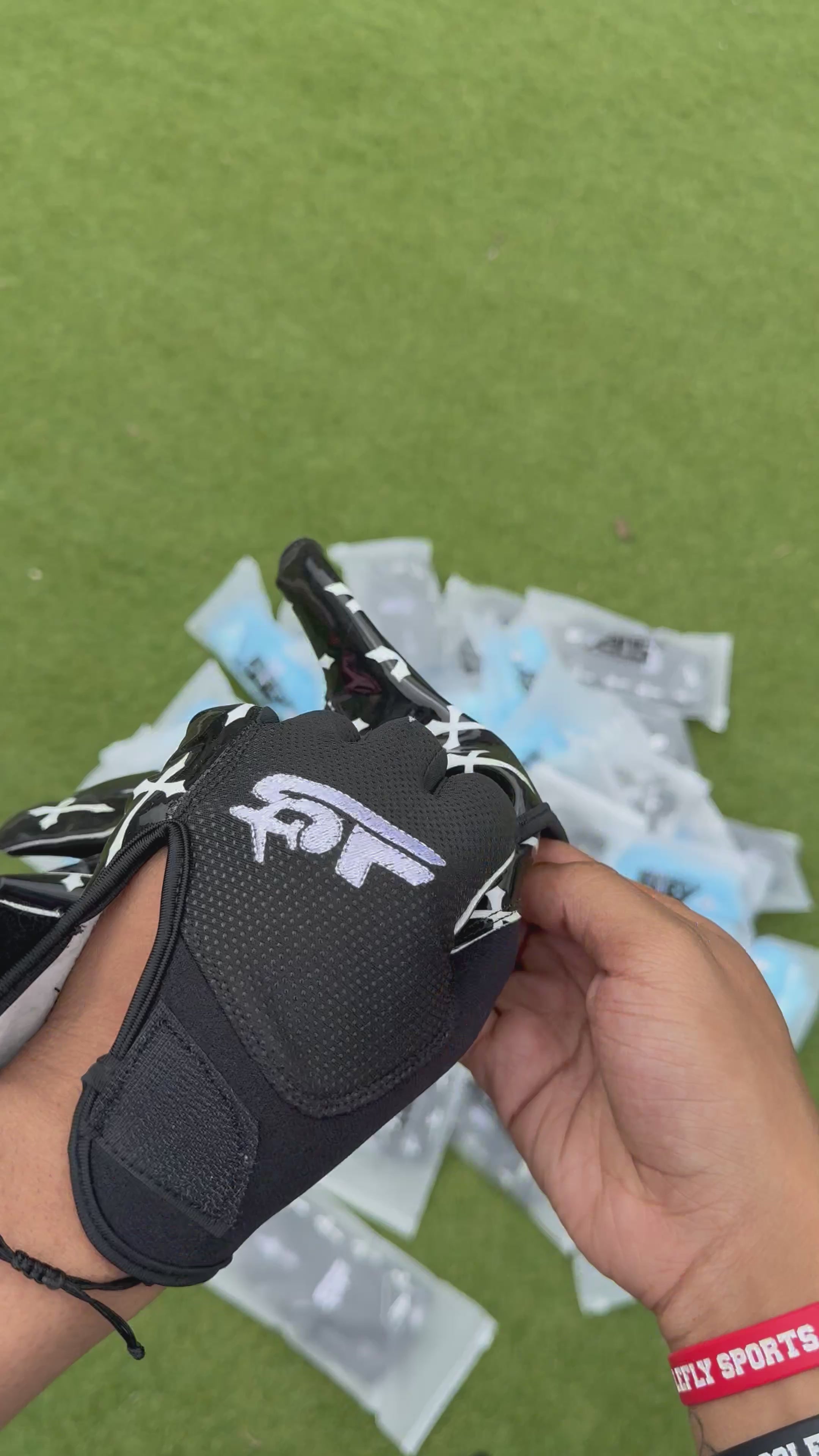 Solefly Vapor Flex 1.0™ Adult Football Gloves